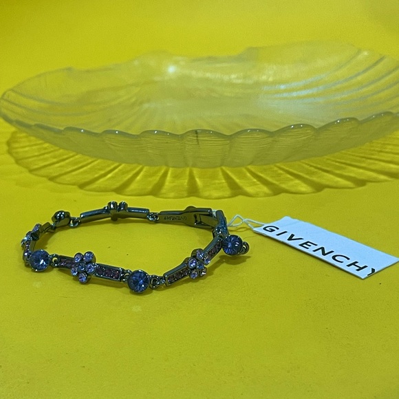 Givenchy NWT Purple Flower Crystal Clasp Bracelet - Picture 1 of 9